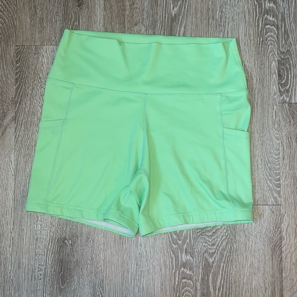 Constantly Varied Gear Green HighWaisted Athletic Shorts size medium squat proof